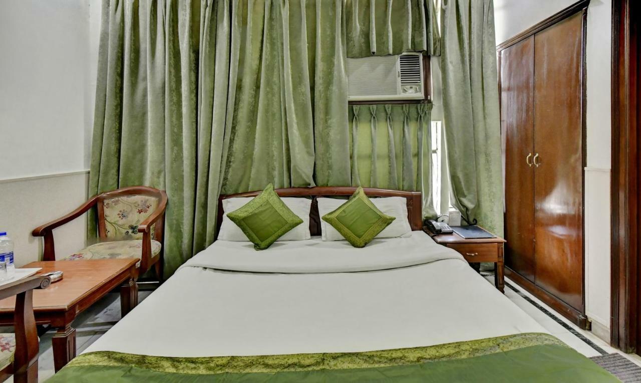 Treebo Trend Corporate Inn Chandigarh Exterior photo